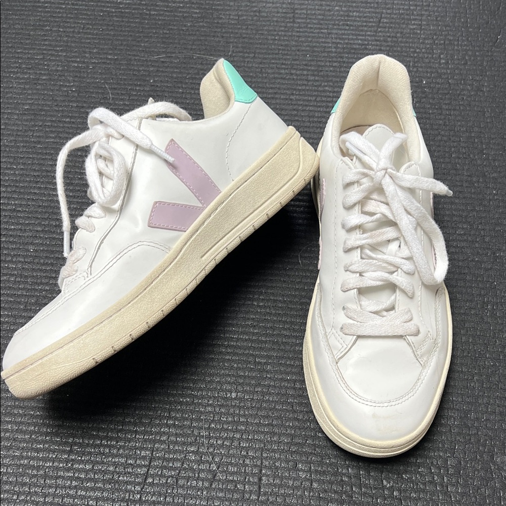 Veja Women's White and Lavender Sneakers